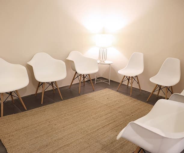 Clínica dental Pico Blanco Carballo logo