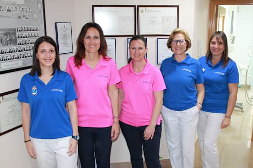 Clinica Dental Vilamar logo