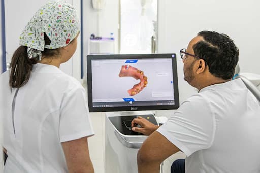 Clinica Dental Tineo logo