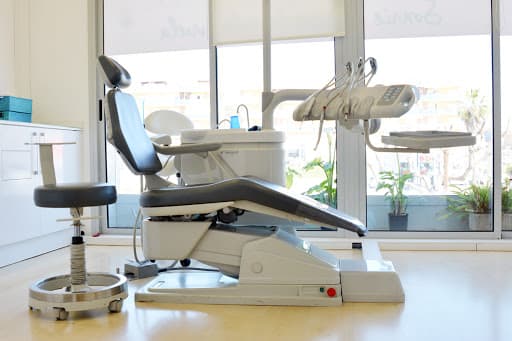 Clínica Dental Rocabayera logo