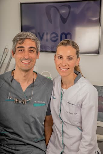 Clinica Dental Noviembre logo