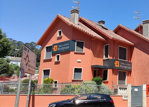 Clinica Dental Novapraxis logo