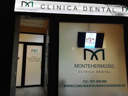 Clinica Dental Montehermoso logo