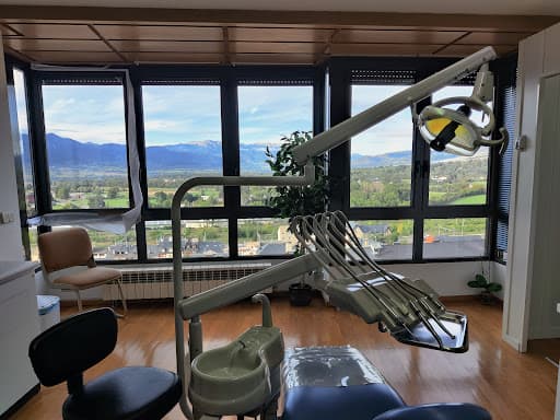 Clinica Dental Mestres logo