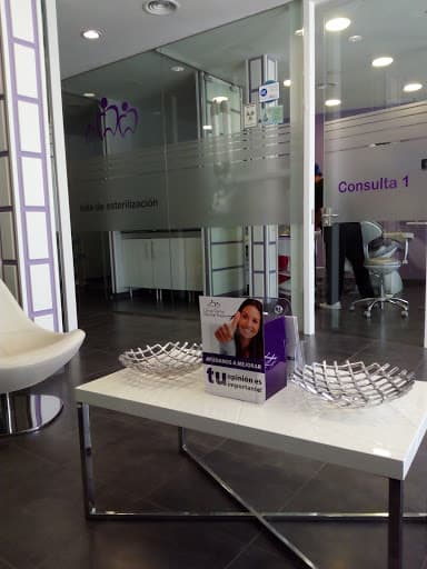 Clinica dental especializada logo