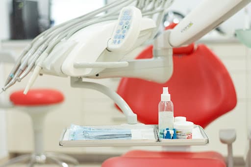 Clinica Dental Mediterráneo logo