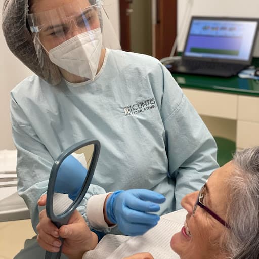 Clínica Dental Cuntis logo