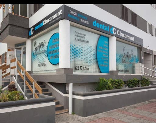 Clinica Dental Claramunt logo