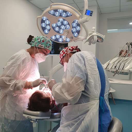 Clinica Dental Darias logo