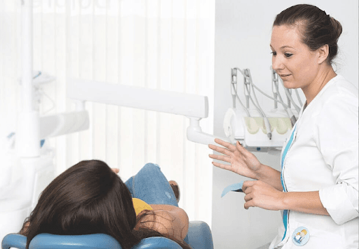 Clínica Dental Turís logo