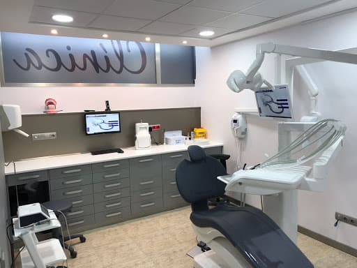 Clinica Dental Arano logo