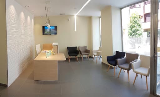 Clínica Dental Almeida logo