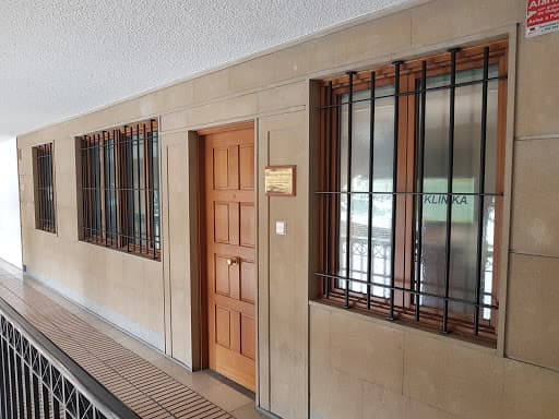 Clinica Dental Arrizubieta logo