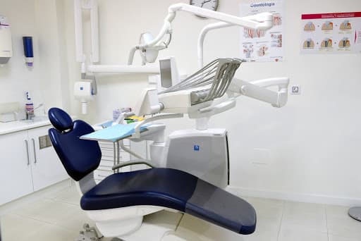 Clinica Dental Valverdebolado logo