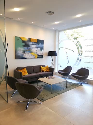 Clinica Dental Tomasella logo