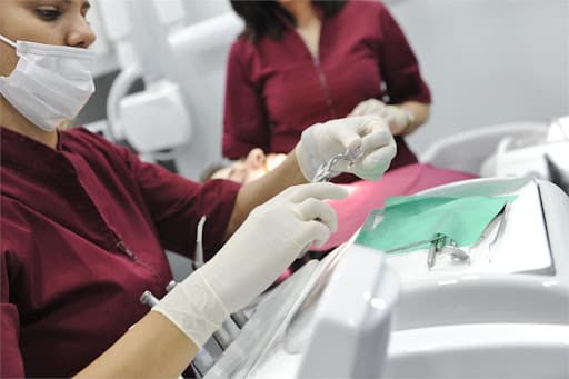 Clinica Dental Ribeira logo