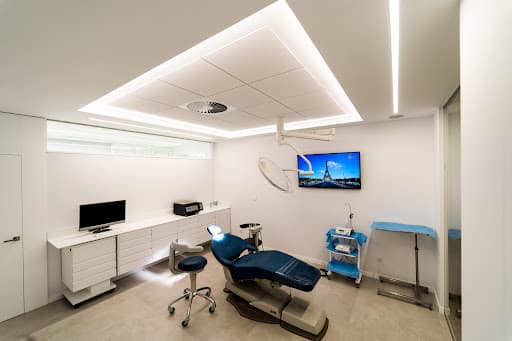 Clinica Dental Multident logo