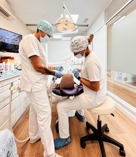 Clinica Dental Masdent logo