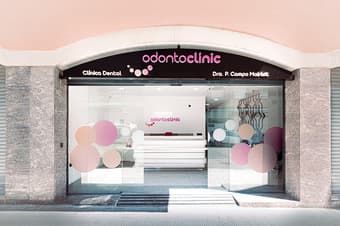 Clinica Dental OdontoClínic Igualada - Carrer de Sant Carles logo
