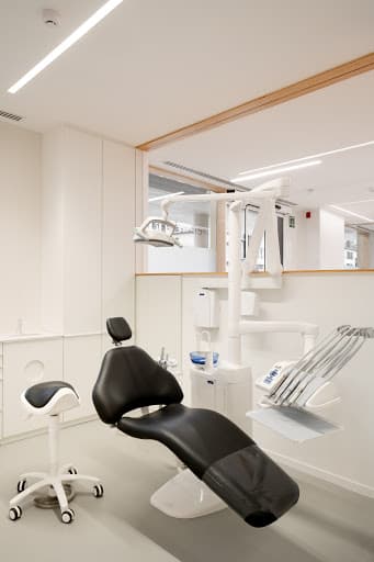 Clinica Dental IRAUN logo