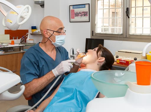 Clinica Dental Monóvar logo