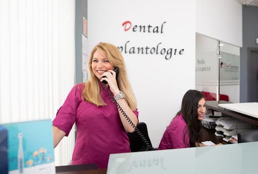 Clinica Dental Implantalogie logo