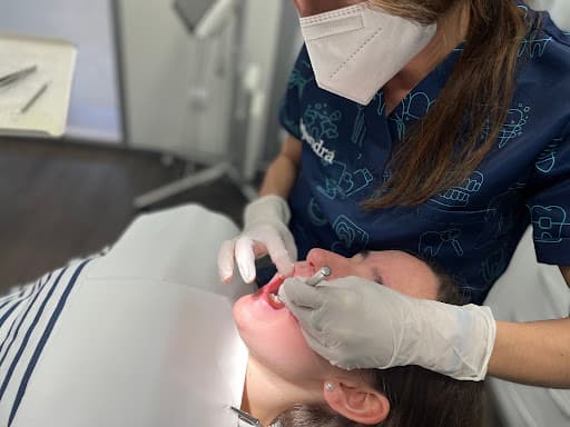 Clinica Dental Enbata logo