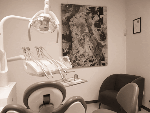 Clinica Dental DENTOS logo