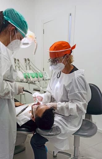 Clinica Dental Dentibela logo