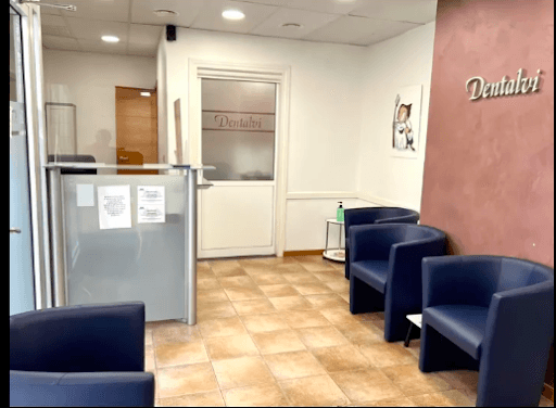 Clinica Dental Dentalvi logo