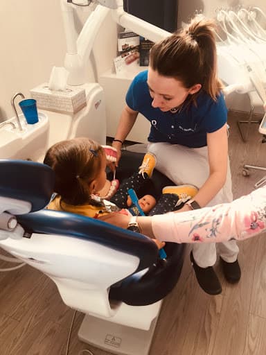 Clinica Dental Tapia logo