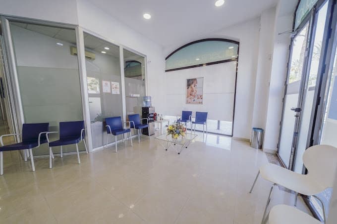 Clinica Dental Lebrija logo