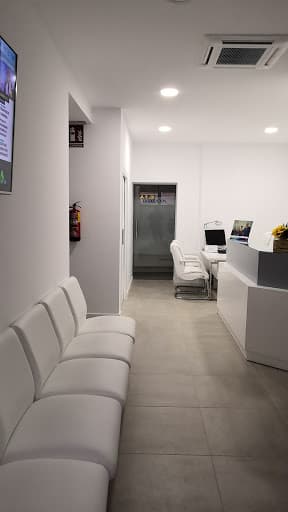Clinica Dental CDES logo