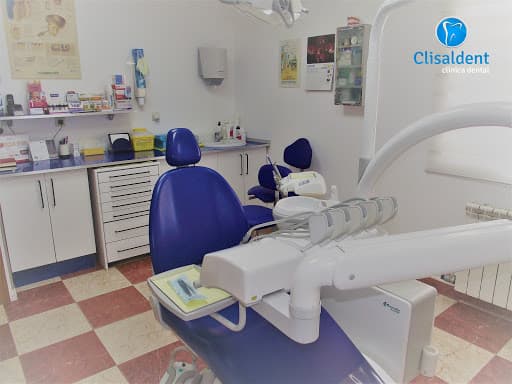 Clinica Dental Clisaldent logo