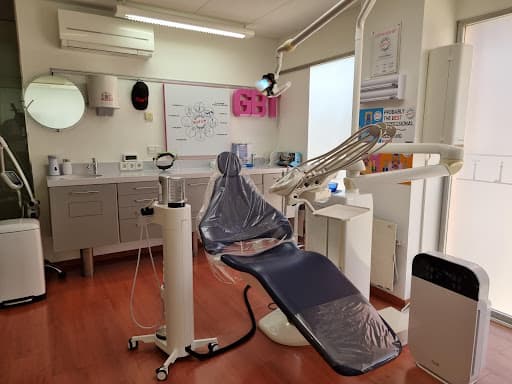 Clinica Dental CLINICASMELT logo