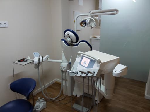 Clinica Dental Marín logo