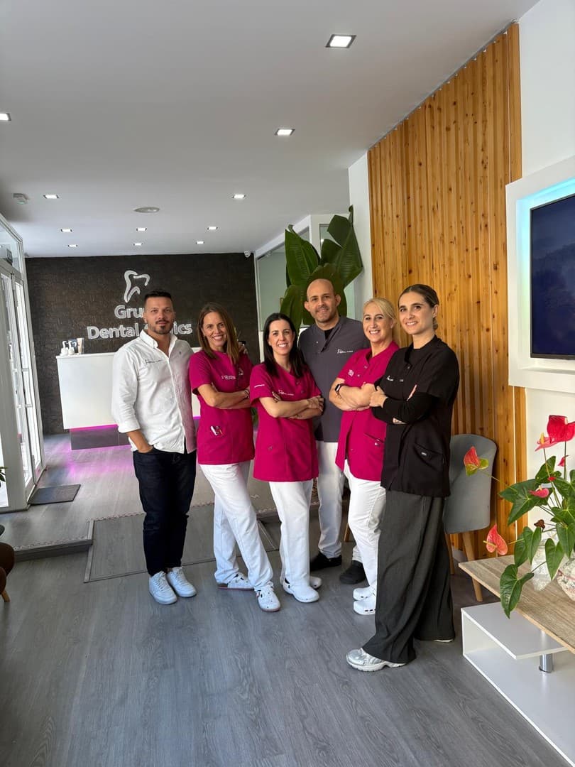 Clínica Dental Grupo Dental Clinics Benalmadena logo