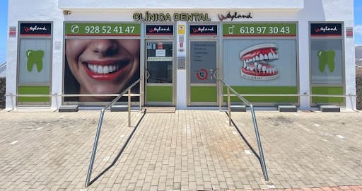 Clinica Dental Weyland logo