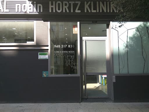 Clinica Dental Noáin logo