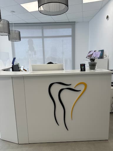 Clinica Dental Biointegral logo