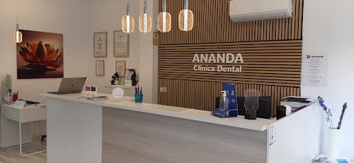 Clinica Dental ANANDA logo