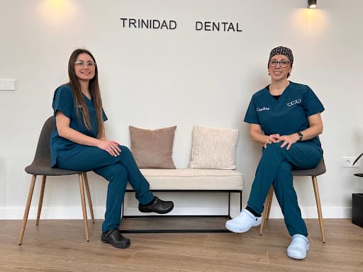 Clinica Dental Trinidad logo
