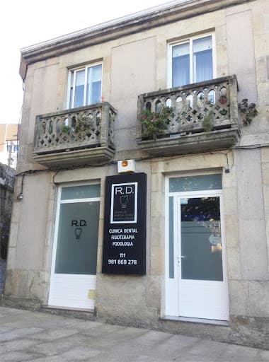 Clinica Dental Rianxo logo