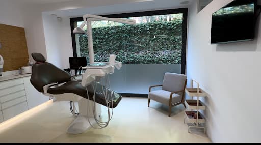 Clinica Dental Corominas logo