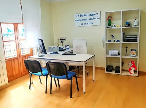 Clinica Dental Barrero logo